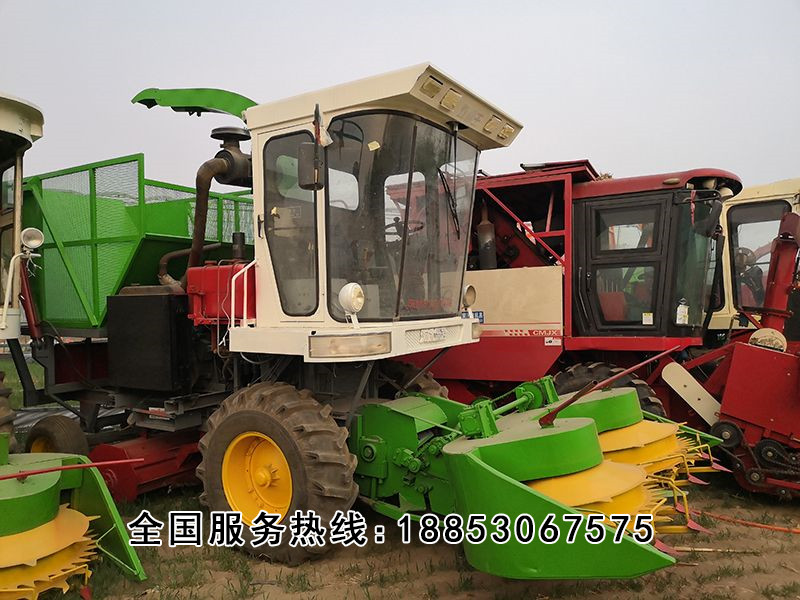 輪式圓盤(pán)內(nèi)置粉碎青黃儲(chǔ)機(jī)