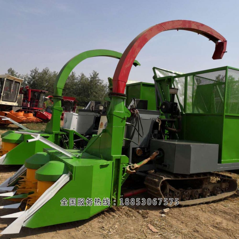 履帶自走式青儲機